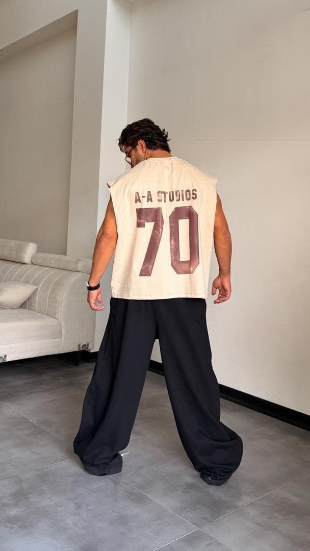 وست A-A STUODIOS 70